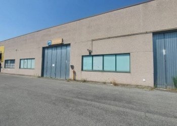 Zona - Capannone via Friuli, Burolo - foto 1