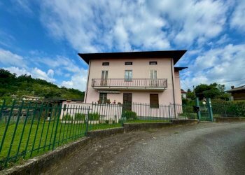 Facciata - Villa via Case Sparse, 9, Zumaglia - foto 1