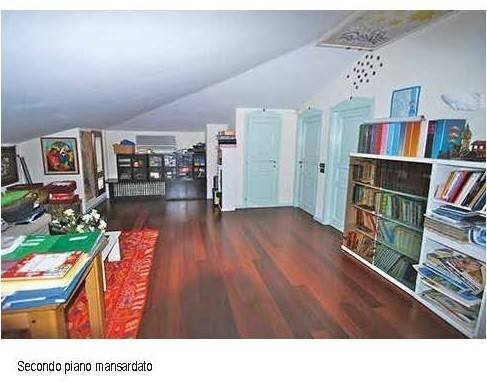 Stanza arredata - Villa Coriano - foto 1