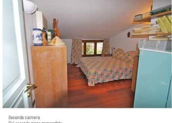 Stanza arredata - Villa Coriano - foto 13