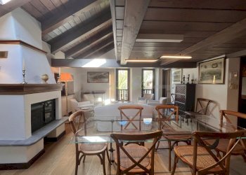 AFFITTO COURMAYEUR: zona giorno e sala pranzo - Appartamento Regione Belvedere 4, Courmayeur - foto 3