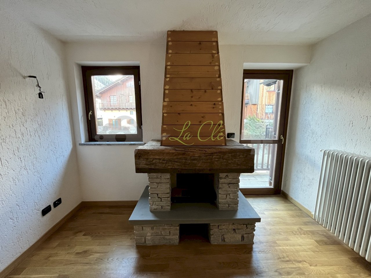 VENDITA COURMAYEUR: camino salotto - Quadrilocale Strada Larzey - Entrèves 28, Courmayeur - foto 3