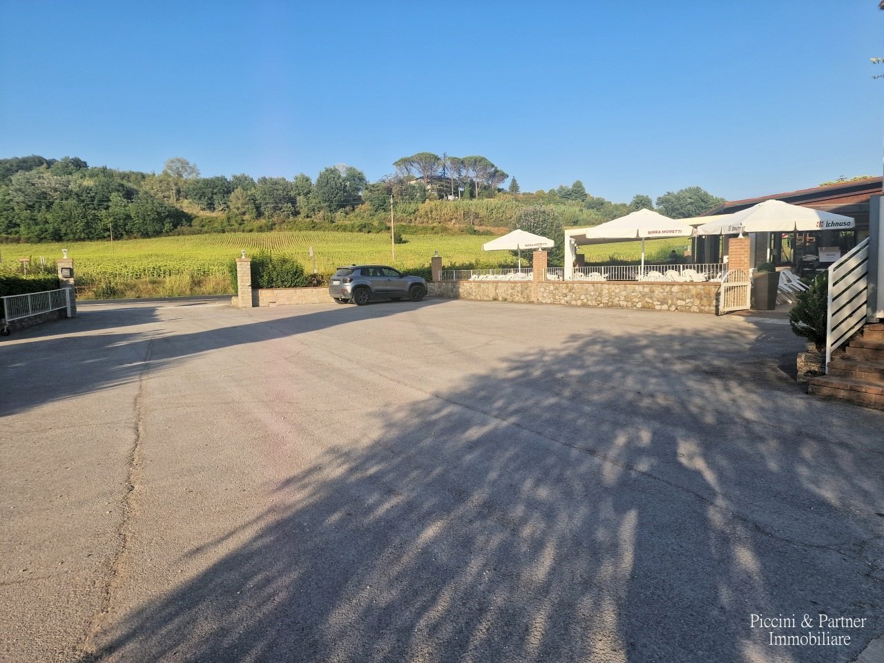 02.jpg - Restaurant Strada Tiberina Nord, Perugia - photo 2