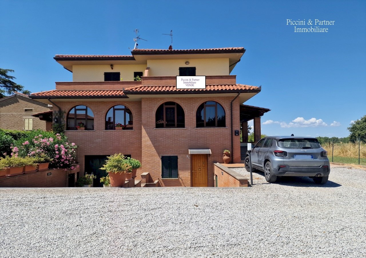 01.jpg - Casa indipendente Via Trasimeno, Castiglione del Lago - foto 1