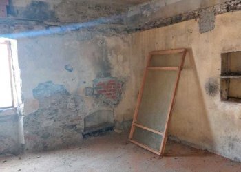 83415dc4-7800-46c1-b718-fed40fc53a2e.jpg - Townhouse Via Paradiso 3, Castelnuovo Magra - photo 14