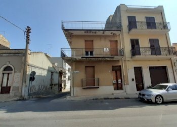 esterno 1 - Appartamento Via Vittorio Emanuele III 374, Canicattini Bagni - foto 2