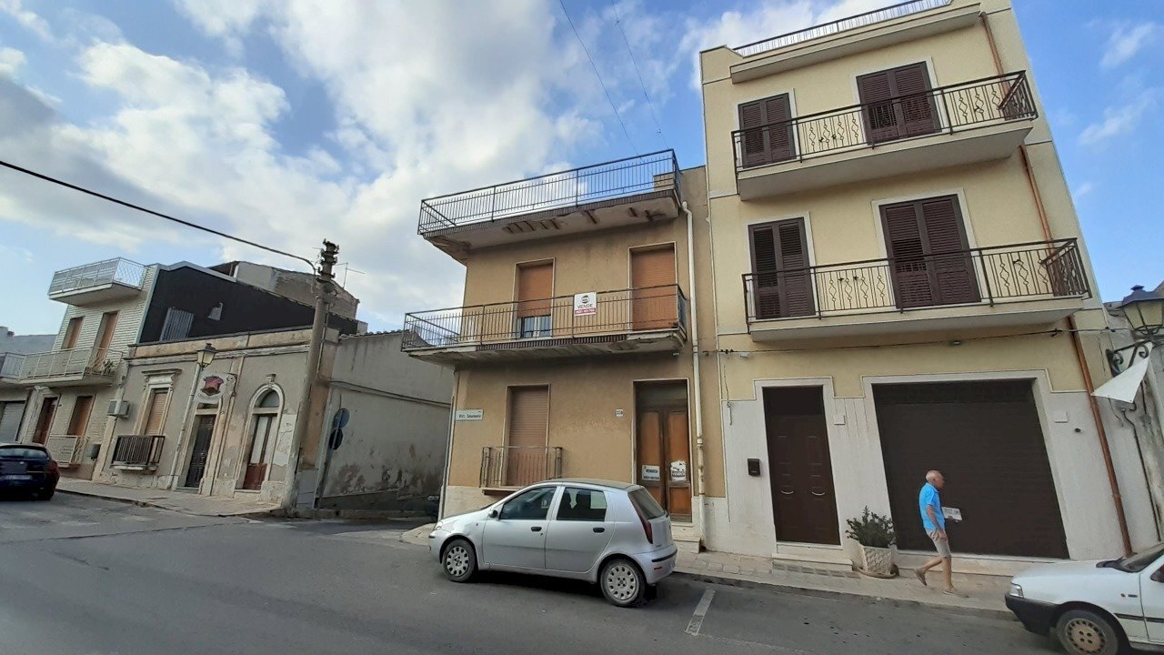 20240724_174731.jpg - Villa Via Vittorio Emanuele III 374, Canicattini Bagni - foto 3