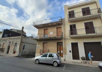 20240724_174731.jpg - Villa Via Vittorio Emanuele III 374, Canicattini Bagni - foto 3