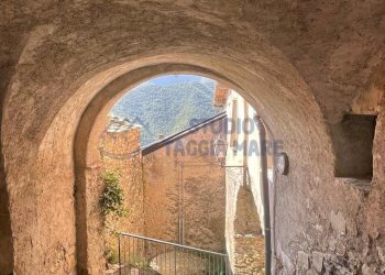 Immagine WhatsApp 2024-08-05 ore 12.24.48_b12bf335 - Porzione di casa Via Emanuelli, Molini di Triora - foto 9