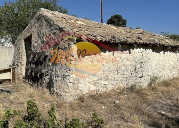 2268c5e9-a6b5-4794-bd2f-64b356945a66.jpeg - Rustic VIA LUIGI MONTI, Siracusa - photo 16