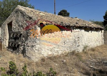 75334801-10a8-4667-abf9-0c064731c34b.jpeg - Rustic VIA LUIGI MONTI, Siracusa - photo 21