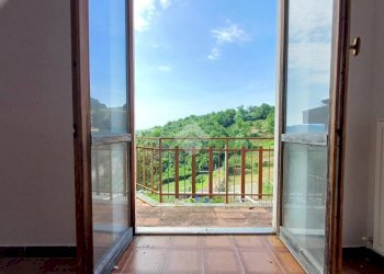 Three-room apartment Via Gen. Francesco Strata, Savignone - photo 10