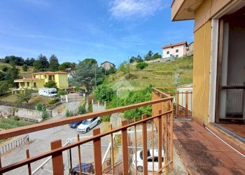 Three-room apartment Via Gen. Francesco Strata, Savignone - photo 11