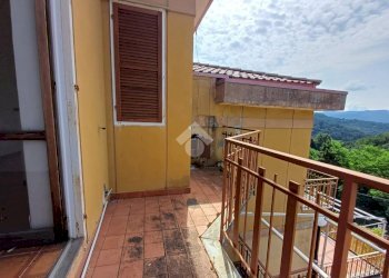 Three-room apartment Via Gen. Francesco Strata, Savignone - photo 12