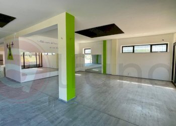 Locale Commerciale Piazza Paolo VI, Aquino - foto 2