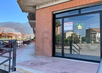 Locale Commerciale Piazza Paolo VI, Aquino - foto 6