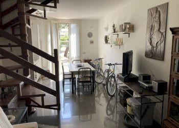 Salone - Villa a Schiera viale degli Oleandri, Ravenna (zona Porto Corsini) - foto 7