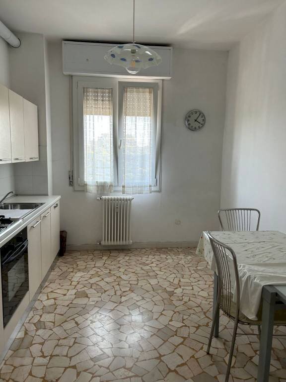 Cucina - Appartamento via Tommaso Salvini, 2, Bologna (zona San Donato) - foto 2