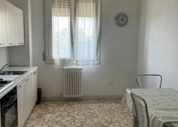 Cucina - Appartamento via Tommaso Salvini, 2, Bologna (zona San Donato) - foto 2