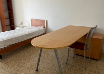 Camera da letto - Appartamento via Tommaso Salvini, 2, Bologna (zona San Donato) - foto 6
