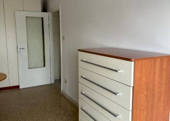 Camera da letto - Appartamento via Tommaso Salvini, 2, Bologna (zona San Donato) - foto 8