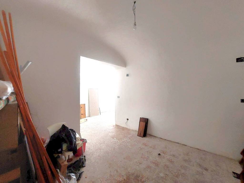 Negozio - Negozio piazza Lavagna, Genova (zona Centro Storico) - foto 2