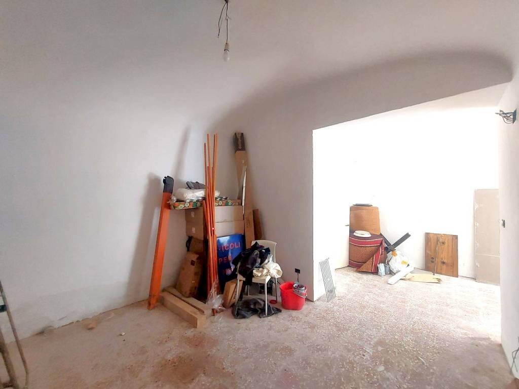 Negozio - Negozio piazza Lavagna, Genova (zona Centro Storico) - foto 3