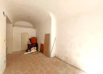 Negozio - Negozio piazza Lavagna, Genova (zona Centro Storico) - foto 6