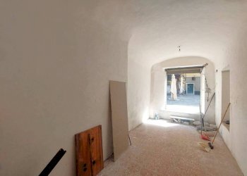 Negozio - Negozio piazza Lavagna, Genova (zona Centro Storico) - foto 8