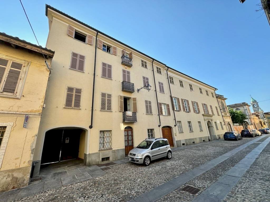 facciata - Appartamento via Amedeo Avogadro di Quaregna, 26, Biella - foto 3