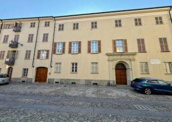 facciata - Appartamento via Amedeo Avogadro di Quaregna, 26, Biella - foto 2