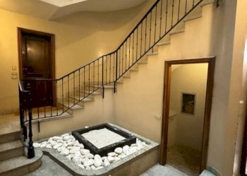 scale - Appartamento via Amedeo Avogadro di Quaregna, 26, Biella - foto 12