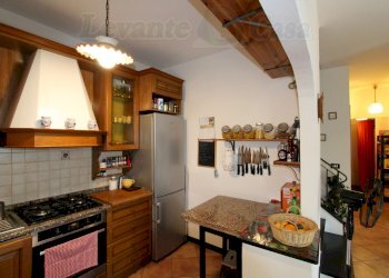 10.jpg - Villa Avegno - foto 11