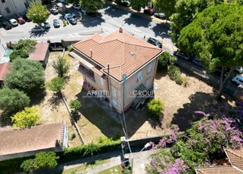 PHOTO-2024-08-06-16-34-49 3.jpg - Villa Viale Stazione 54, Massa - foto 1