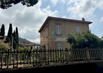 IMG_6629.JPG - Villa Viale Stazione 54, Massa - foto 9