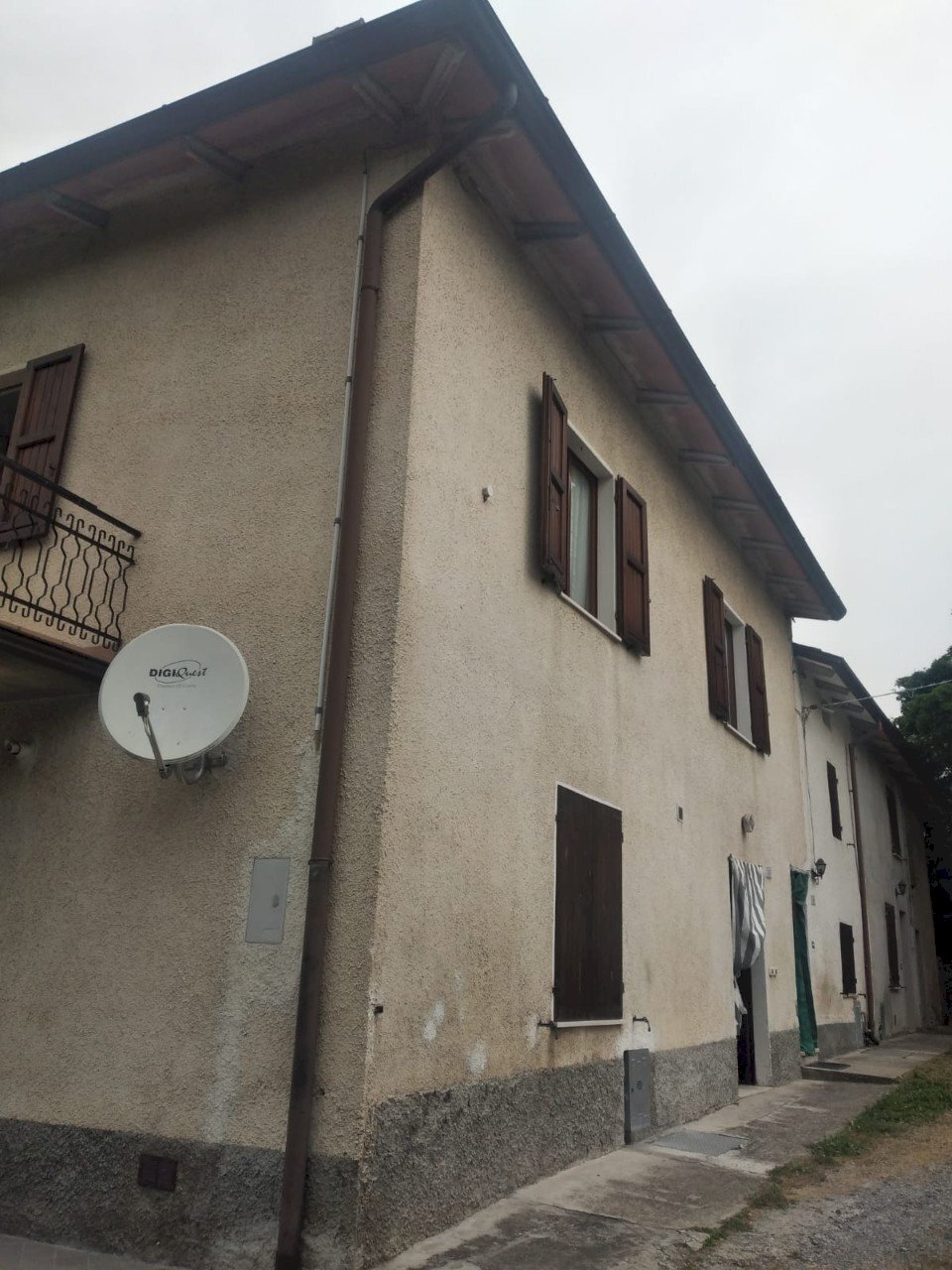 Portion of a house Carpineti - photo 2