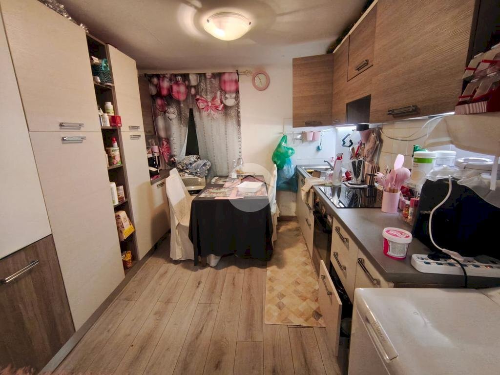 Three-room apartment Via Germano Jori, Genova (neighborhood Certosa) - photo 1