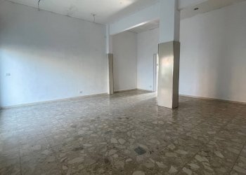 Attività Commerciale via aurelia, Vado Ligure - foto 5