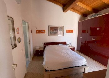 Camera da letto - Trilocale viale Ippocastani, Ravenna (zona Porto Corsini) - foto 10