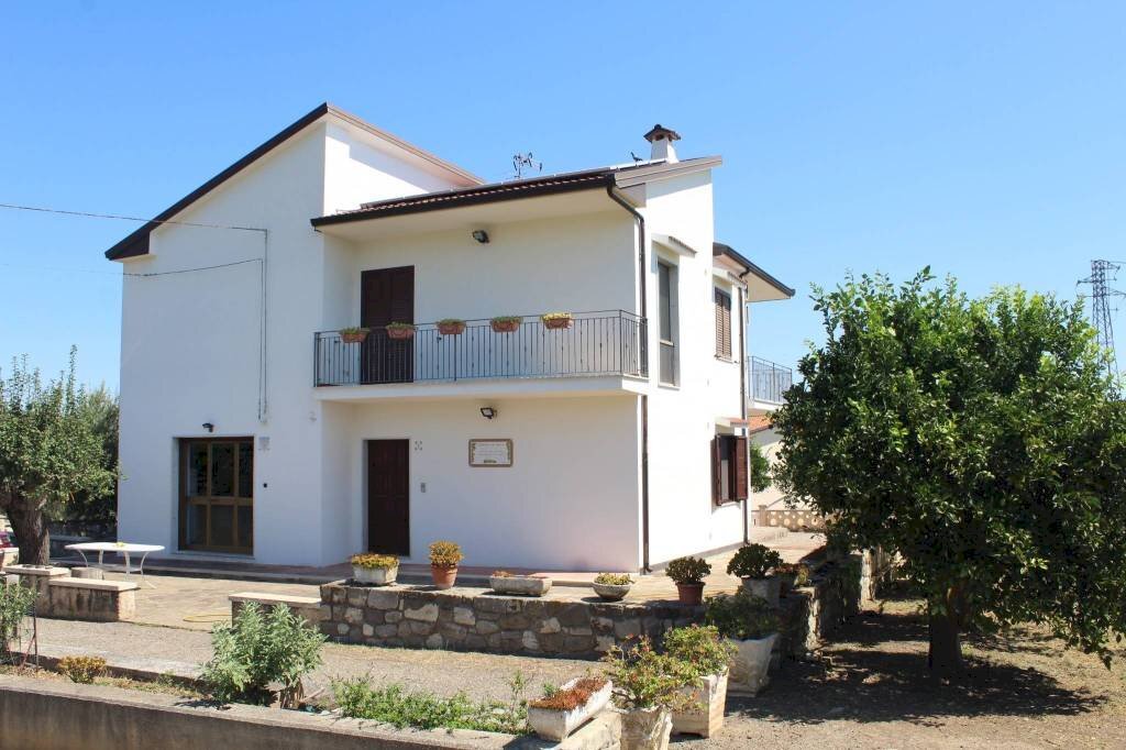 Facciata - Villa contrada Corvisiero, Rocca Imperiale - foto 2