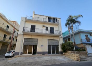 2.jpg - Magazzino Via Sanremo 1703, Scicli - foto 4