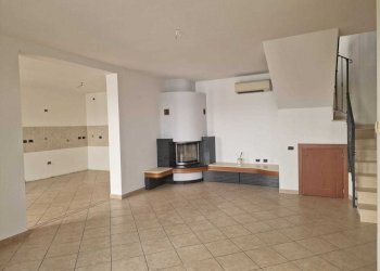 dhedskj.jpg - Villa a Schiera Meldola - foto 3