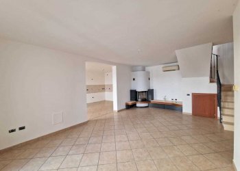 rgthhbg.jpg - Villa a Schiera Meldola - foto 8