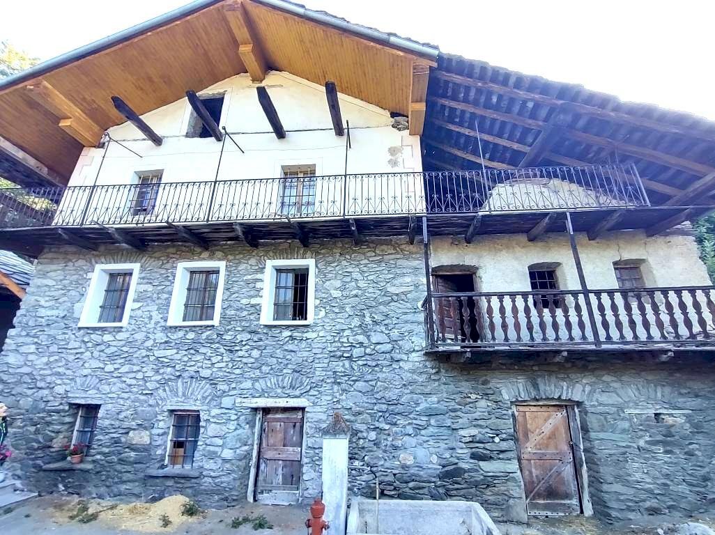 Stable - Palace vallettaz, Allein, Italia, Allein - photo 3