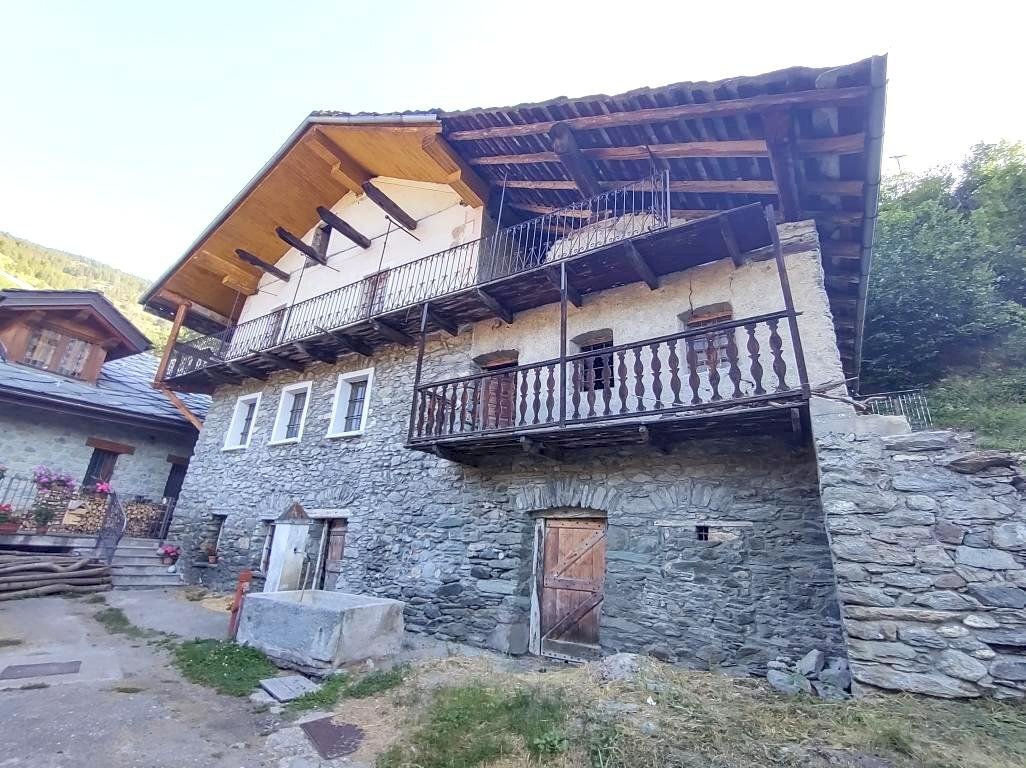 Stable - Palace vallettaz, Allein, Italia, Allein - photo 2