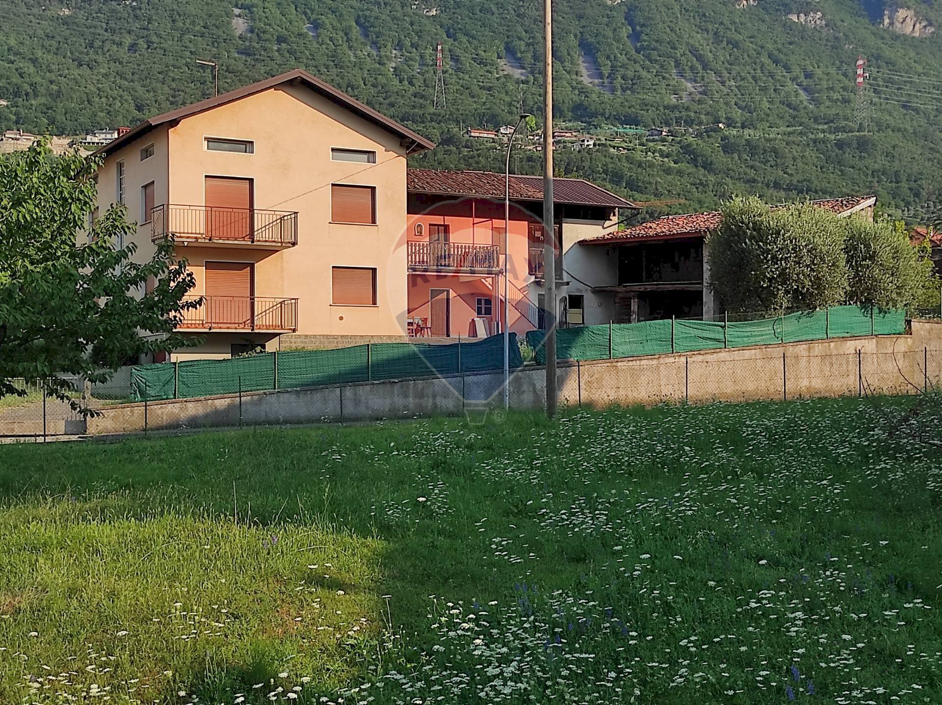 Casa indipendente Costa Volpino - foto 1