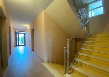 scale stabile - Three-room apartment Via Cianastri 11, Borghetto Santo Spirito - photo 6