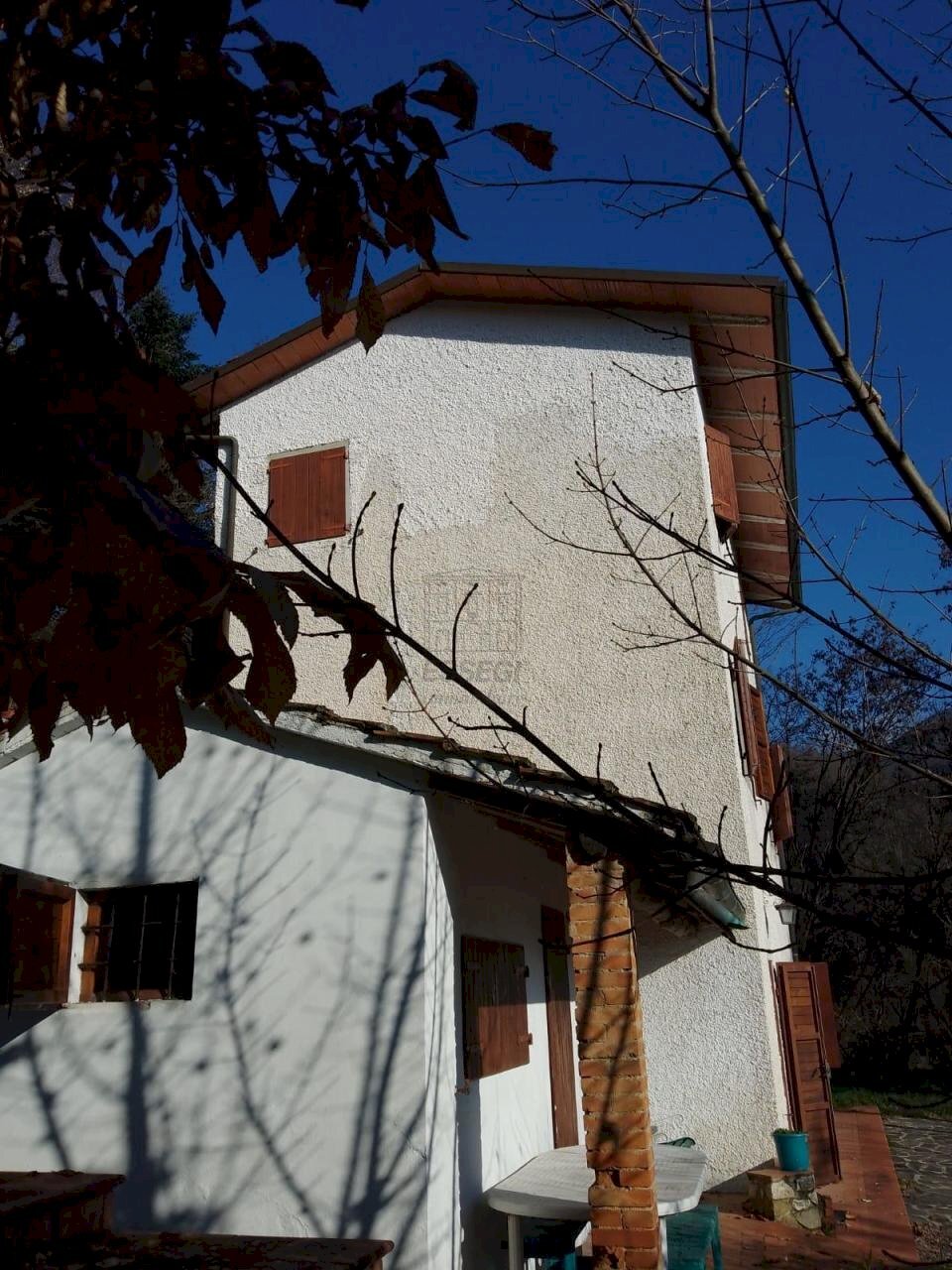 Vendesi tipico rustico di montagna lucca (12).jpg - Casale Bagni di Lucca - foto 1