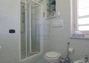 vendesi villa indipendente con giardino lucca IMG_ - Villa Via Sarzanese 4289, Lucca - foto 13