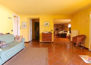 vendesi villa indipendente con giardino lucca IMG_ - Villa Via Sarzanese 4289, Lucca - foto 14